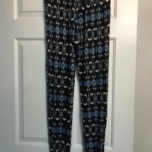 Hollister patterned flowy pants - Picture 7 of 8